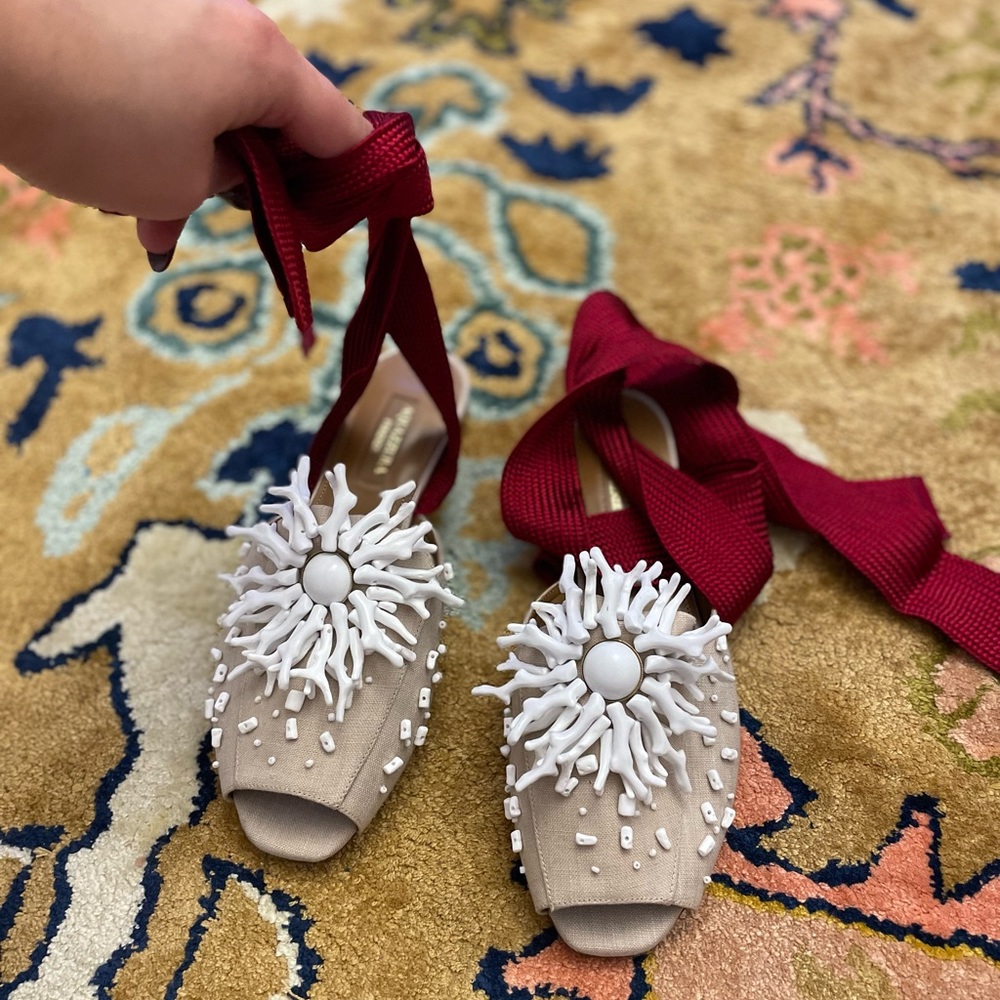 Woman’s aquazzura flats